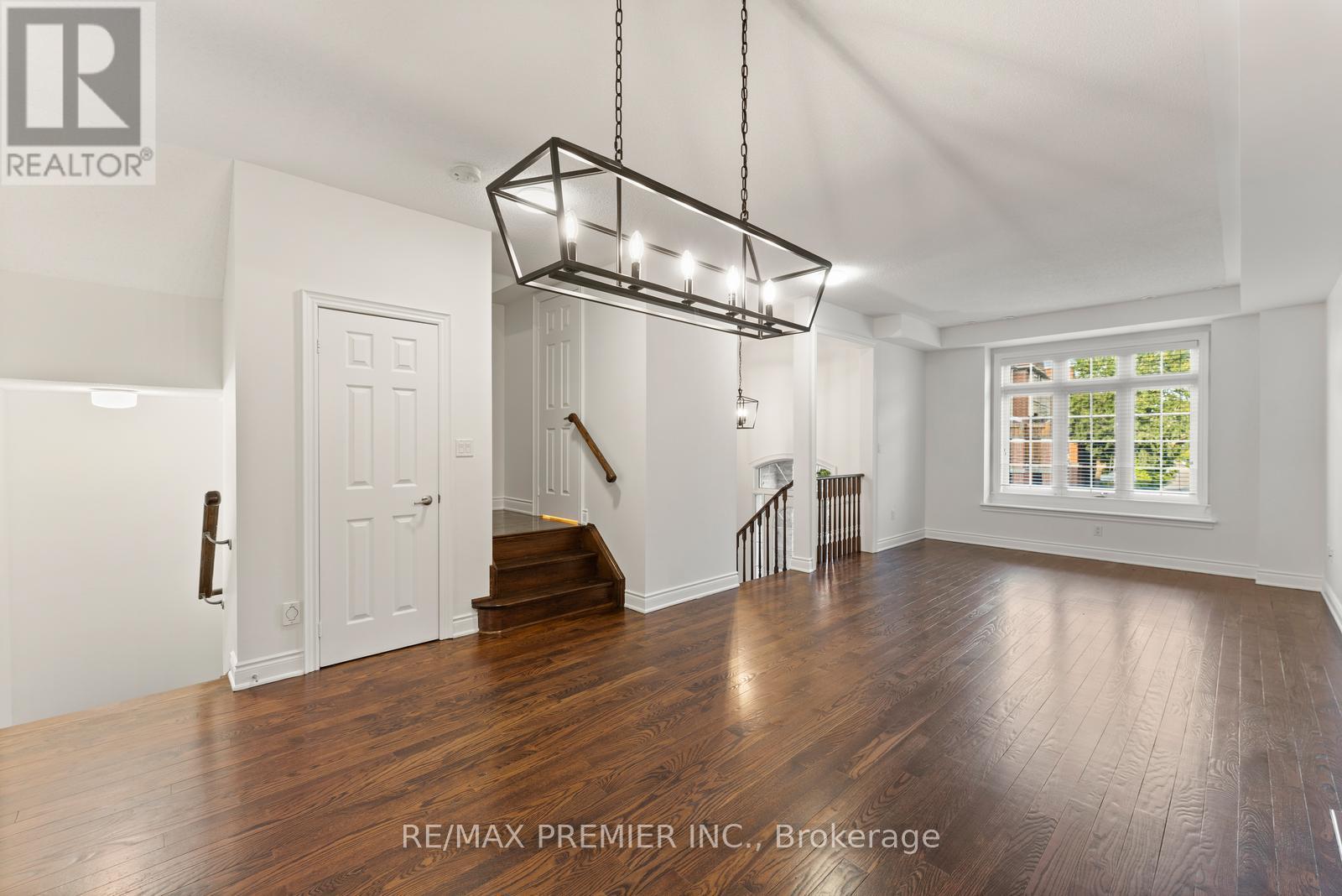 34 George Bogg Road, Vaughan (East Woodbridge), Ontario  L4L 0A3 - Photo 12 - N12442587