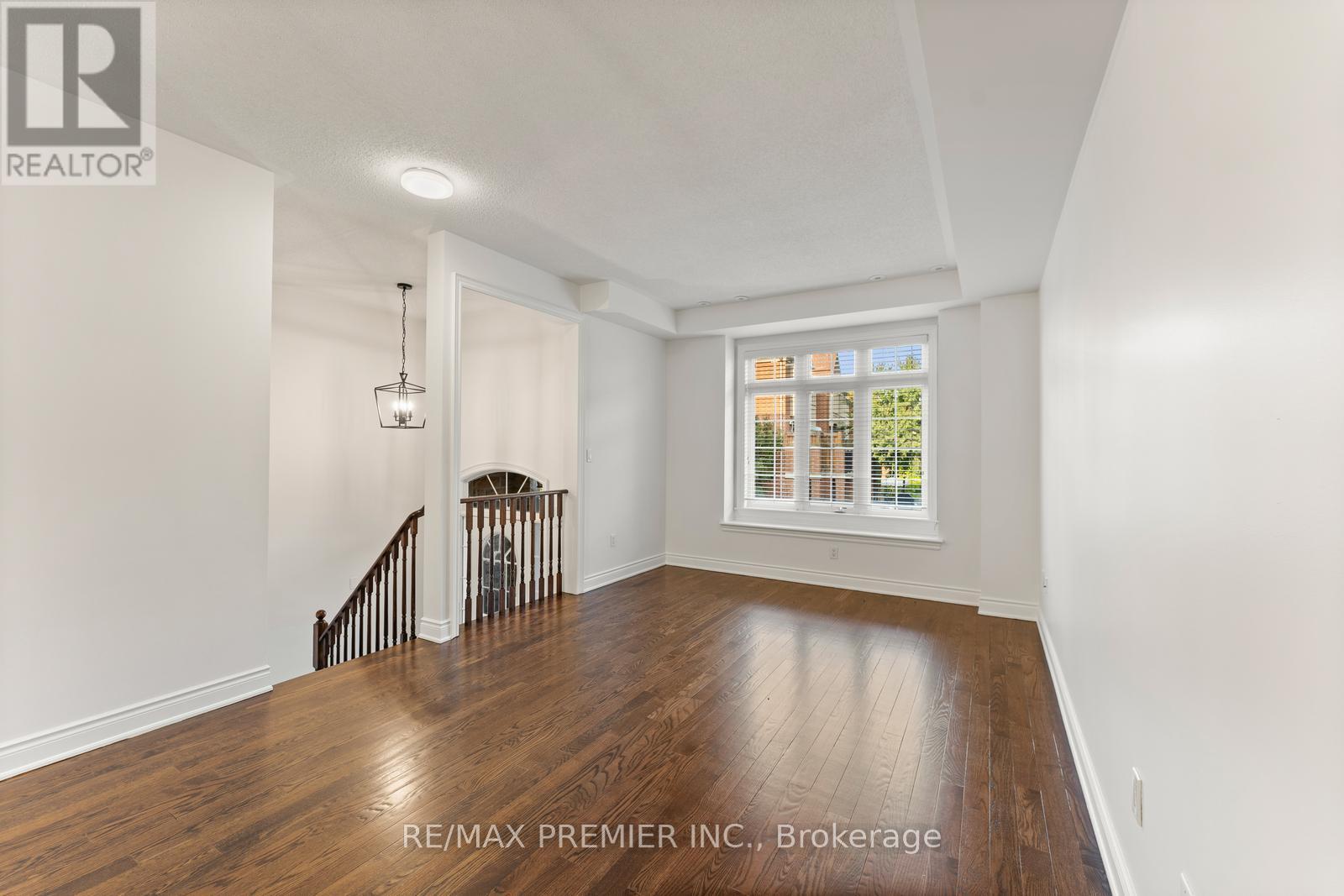 34 George Bogg Road, Vaughan (East Woodbridge), Ontario  L4L 0A3 - Photo 13 - N12442587