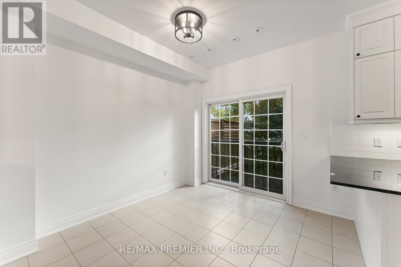 34 George Bogg Road, Vaughan (East Woodbridge), Ontario  L4L 0A3 - Photo 14 - N12442587