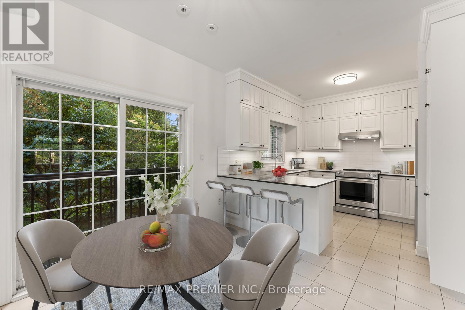 34 George Bogg Road, Vaughan (East Woodbridge), Ontario  L4L 0A3 - Photo 16 - N12442587