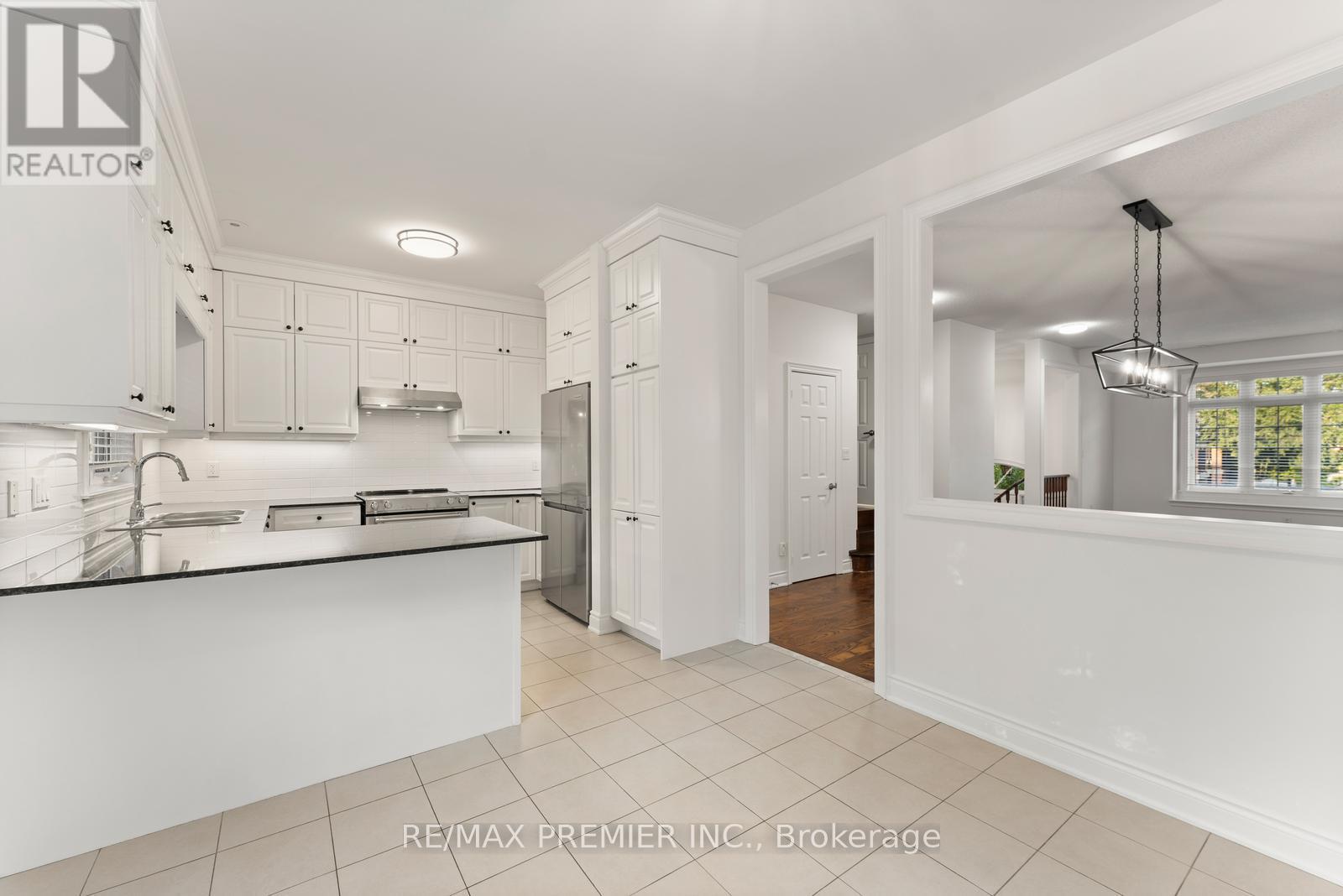 34 George Bogg Road, Vaughan (East Woodbridge), Ontario  L4L 0A3 - Photo 17 - N12442587