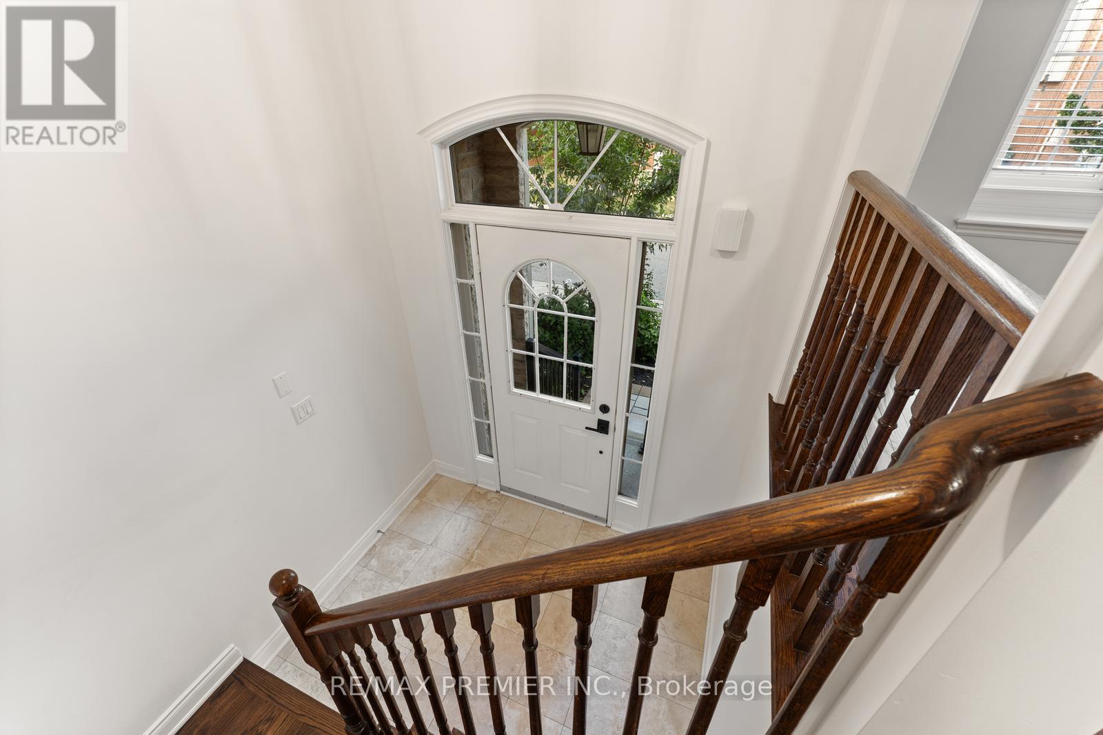 34 George Bogg Road, Vaughan (East Woodbridge), Ontario  L4L 0A3 - Photo 4 - N12442587