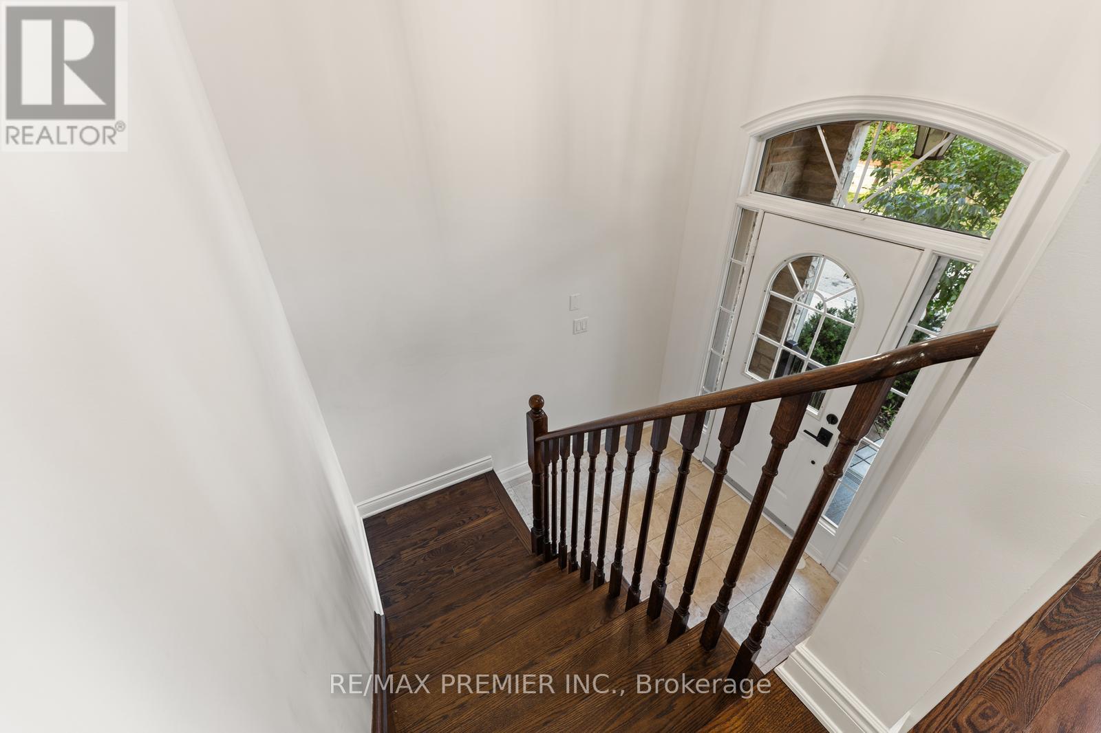 34 George Bogg Road, Vaughan (East Woodbridge), Ontario  L4L 0A3 - Photo 5 - N12442587