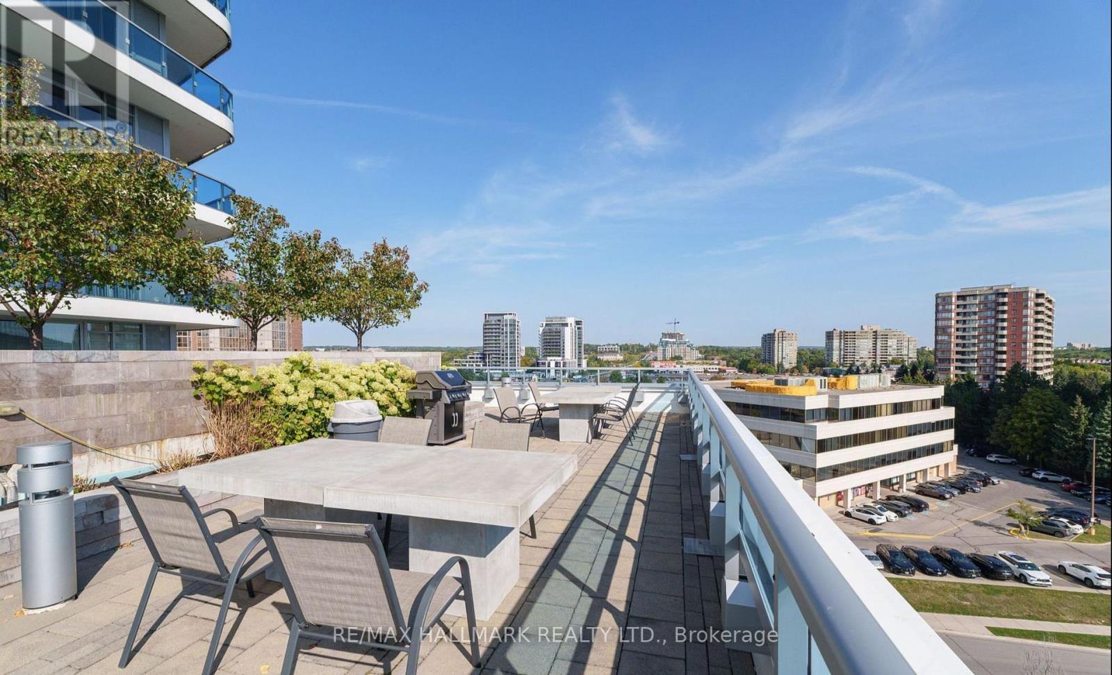 1610 - 9471 Yonge Street, Richmond Hill, Ontario  L4C 1V4 - Photo 10 - N12442601