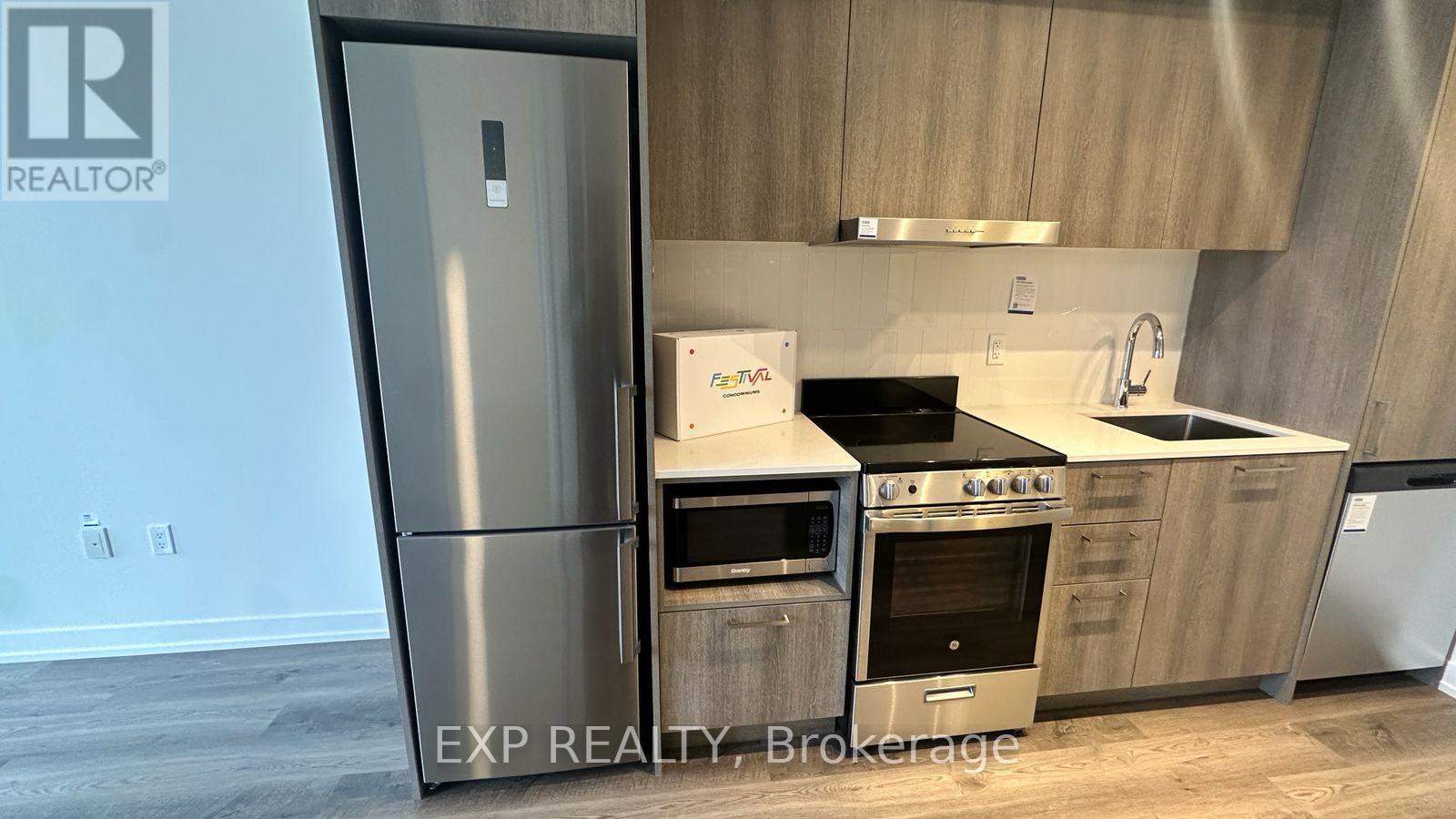 1705 - 195 Commerce Street, Vaughan (Vaughan Corporate Centre), Ontario  L4K 0P9 - Photo 6 - N12442604
