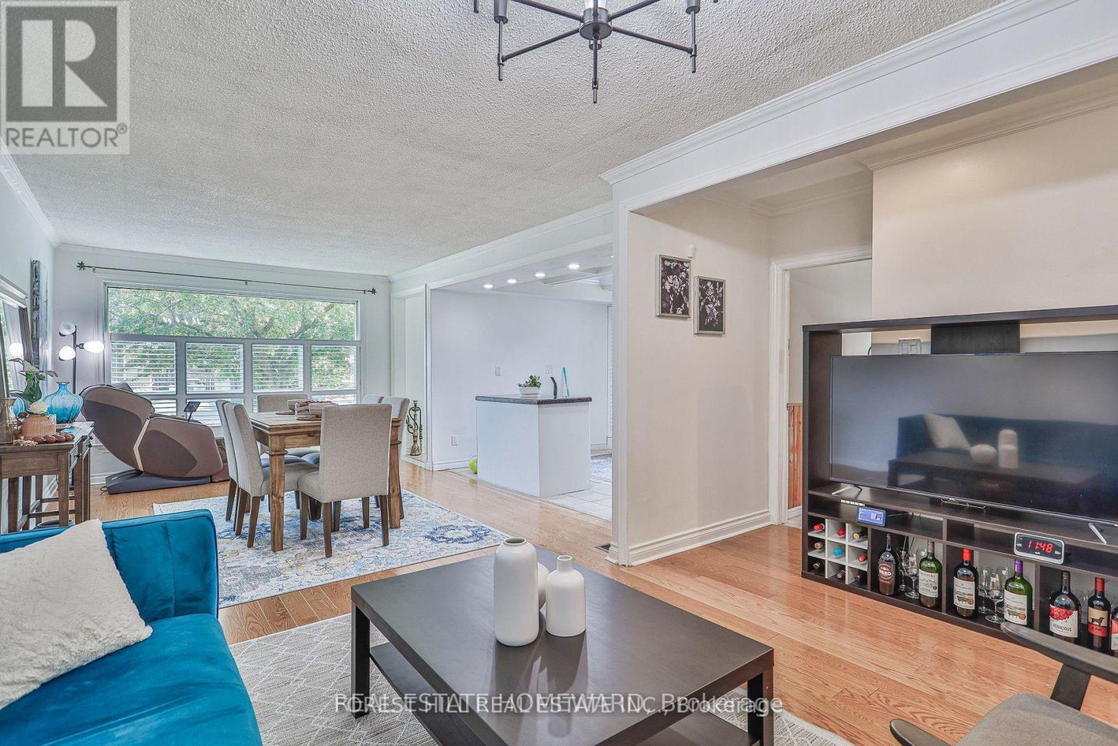 (Main) - 220 Neal Drive, Richmond Hill, Ontario  L4C 3L1 - Photo 18 - N12442607