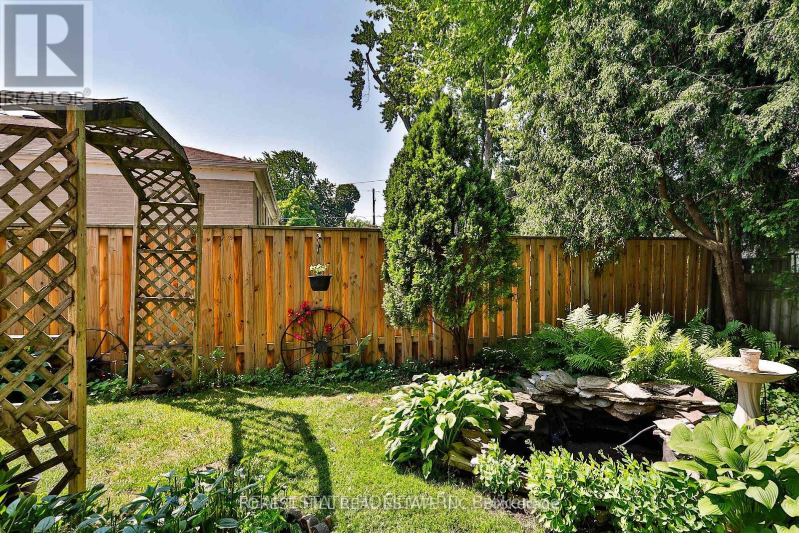 (Main) - 220 Neal Drive, Richmond Hill, Ontario  L4C 3L1 - Photo 24 - N12442607
