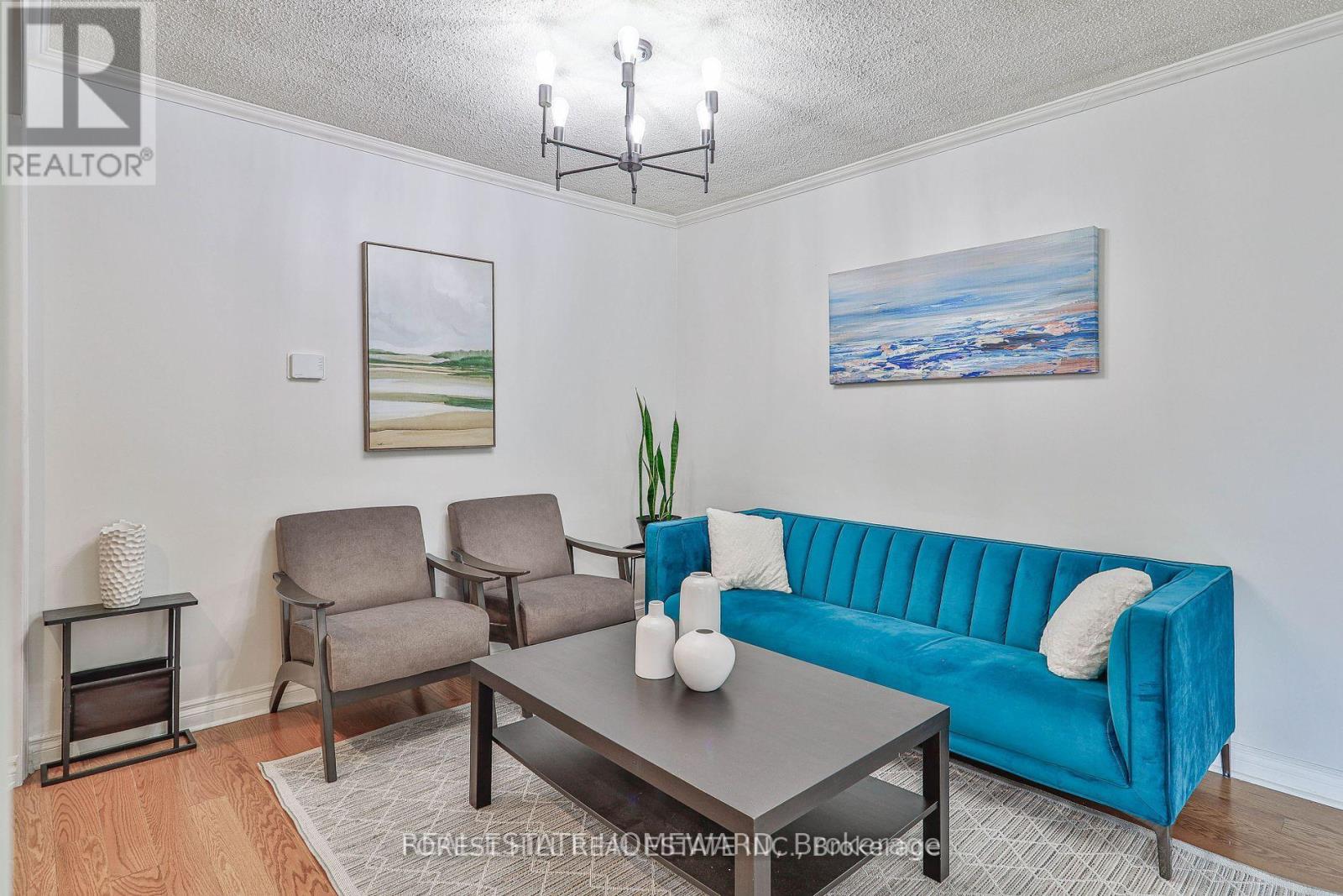 (Main) - 220 Neal Drive, Richmond Hill, Ontario  L4C 3L1 - Photo 8 - N12442607