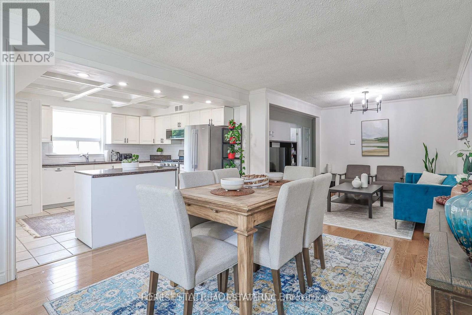 (Main) - 220 Neal Drive, Richmond Hill, Ontario  L4C 3L1 - Photo 9 - N12442607