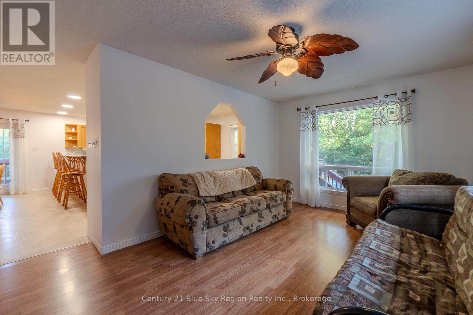 89 Sunrise Bay Drive, Callander, Ontario  P0H 1H0 - Photo 13 - X12442801