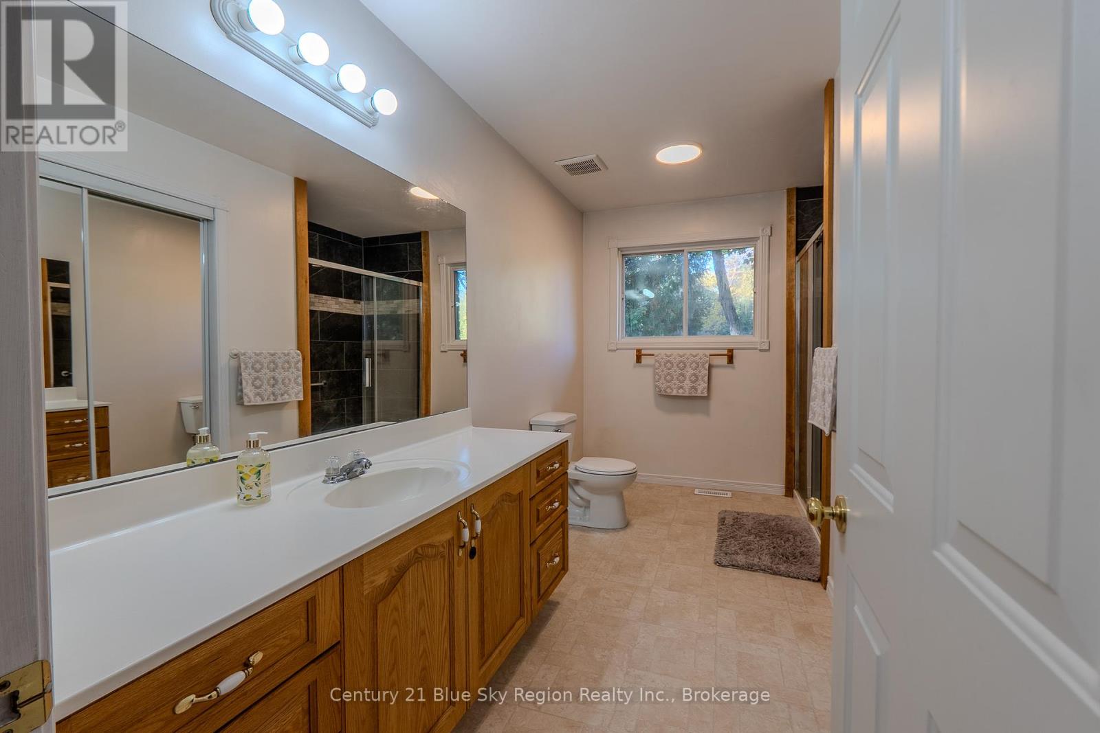 89 Sunrise Bay Drive, Callander, Ontario  P0H 1H0 - Photo 17 - X12442801