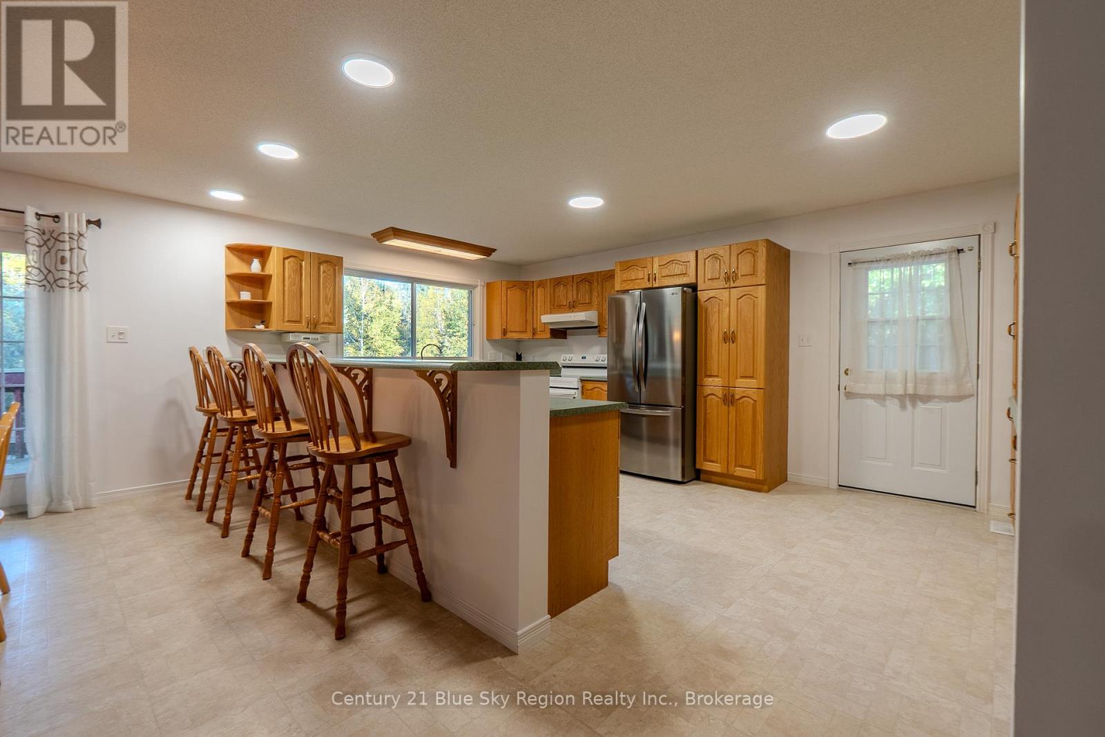 89 Sunrise Bay Drive, Callander, Ontario  P0H 1H0 - Photo 6 - X12442801