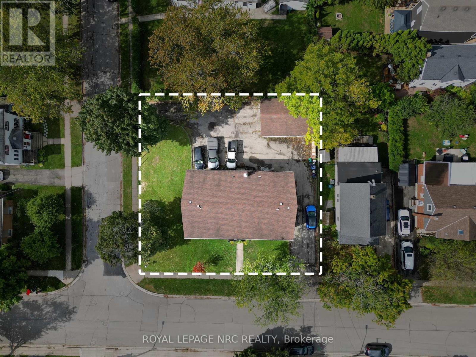 35 Aqueduct Street, Welland (Prince Charles), Ontario  L3C 1B7 - Photo 15 - X12430699