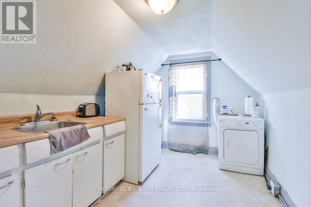 200 Edward Street, Orillia, Ontario  L3V 2X4 - Photo 24 - S12442577