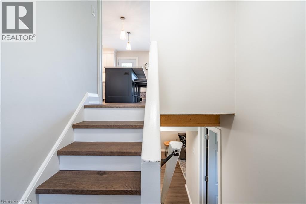 38 Salem Avenue, Hamilton, Ontario  L9A 3V9 - Photo 17 - 40776094