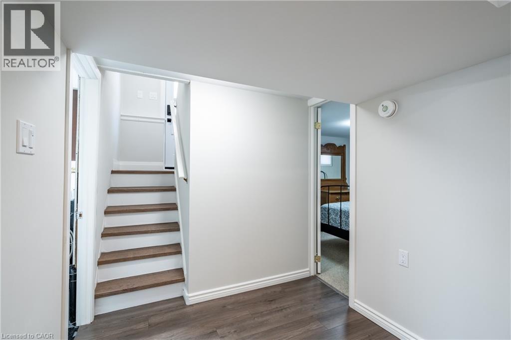 38 Salem Avenue, Hamilton, Ontario  L9A 3V9 - Photo 18 - 40776094