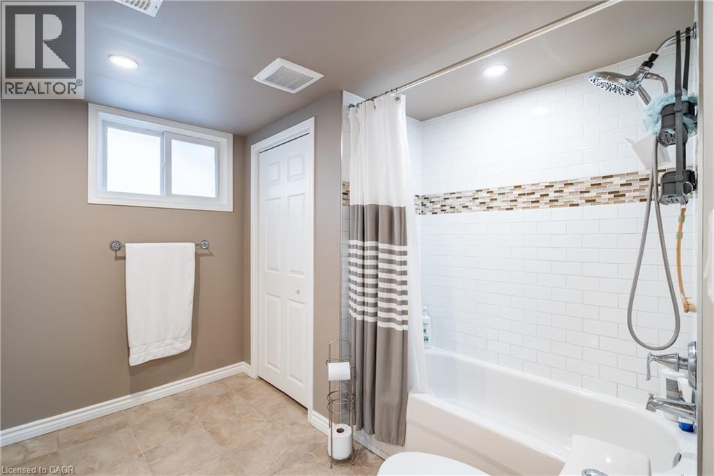 38 Salem Avenue, Hamilton, Ontario  L9A 3V9 - Photo 21 - 40776094