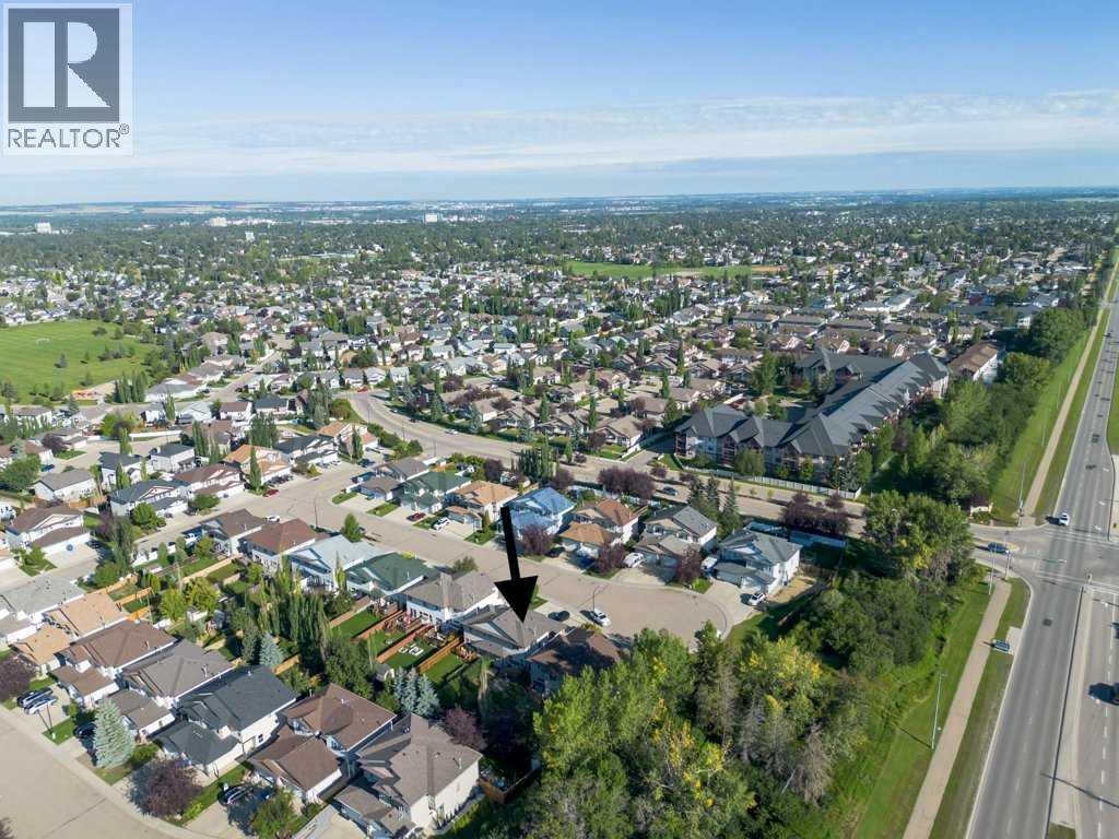 24 Amlee Close, Red Deer, Alberta  T4R 3G2 - Photo 4 - A2248399
