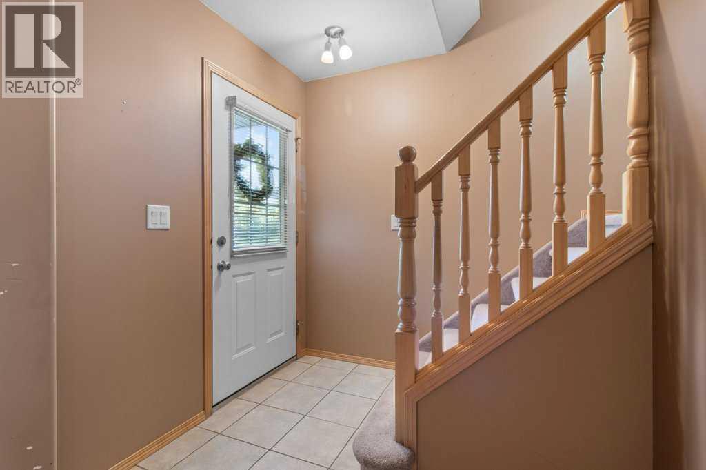 24 Amlee Close, Red Deer, Alberta  T4R 3G2 - Photo 7 - A2248399