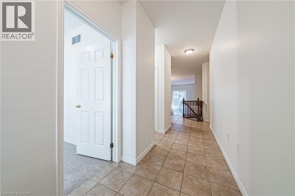 163 Livingston Avenue Unit# 3, Grimsby, Ontario  L3M 5S8 - Photo 5 - 40772819