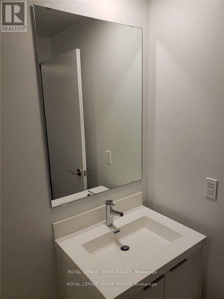 812 - 20 O' Neill Road, Toronto, Ontario  M3C 3M9 - Photo 11 - C12441385