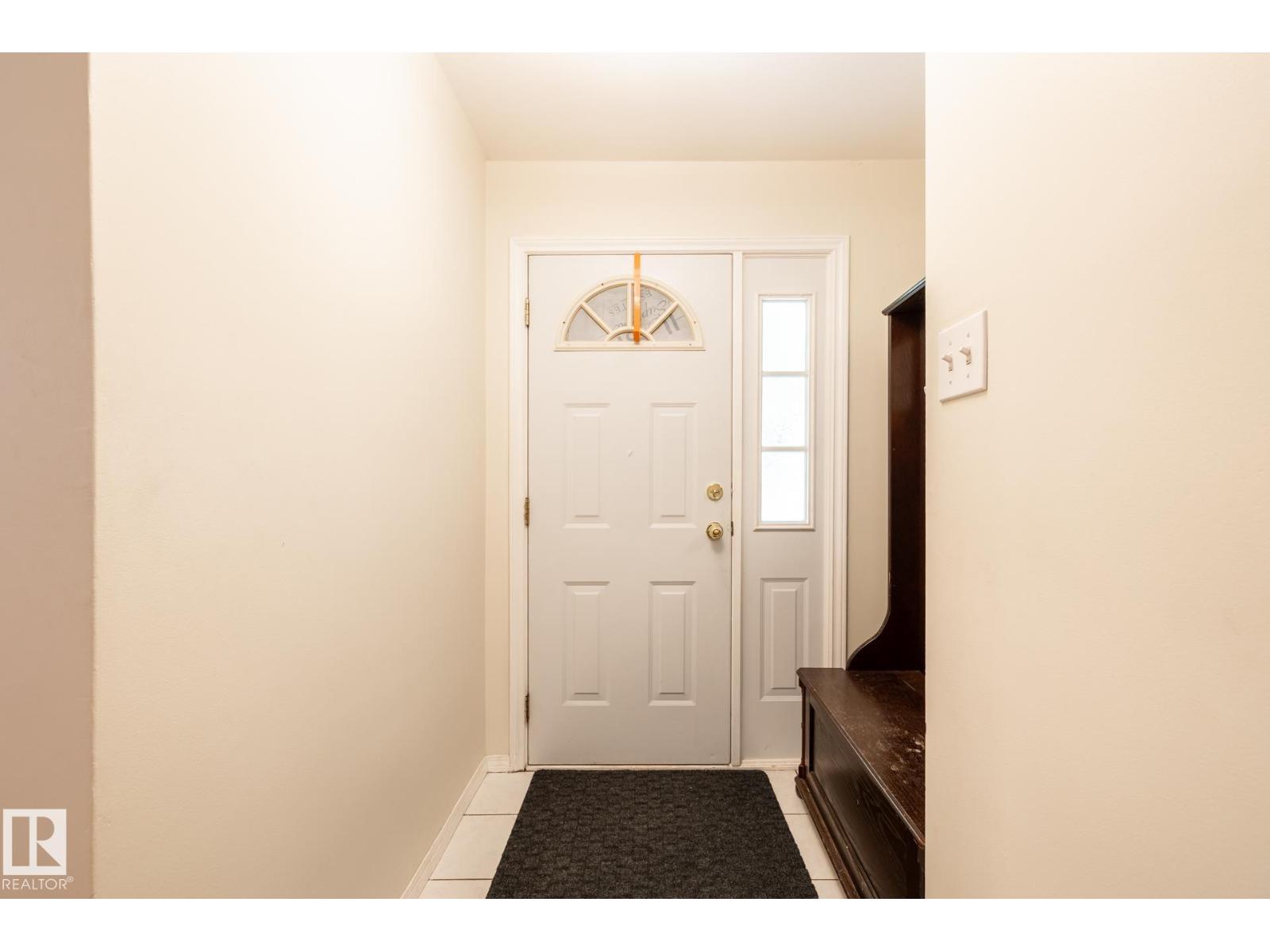 15707 92 Av Nw, Edmonton, Alberta  T5R 5C5 - Photo 2 - E4460621