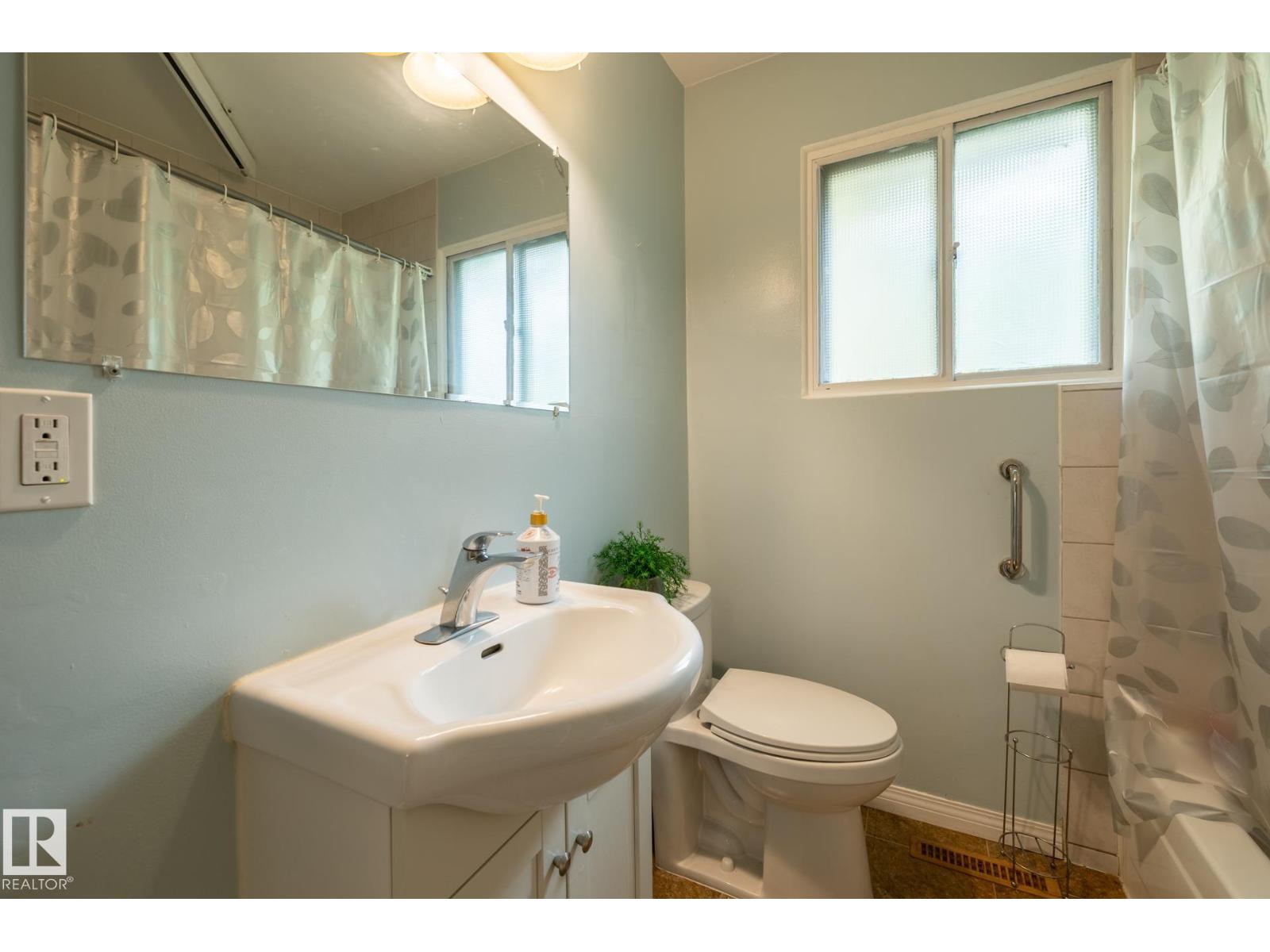 15707 92 Av Nw, Edmonton, Alberta  T5R 5C5 - Photo 23 - E4460621