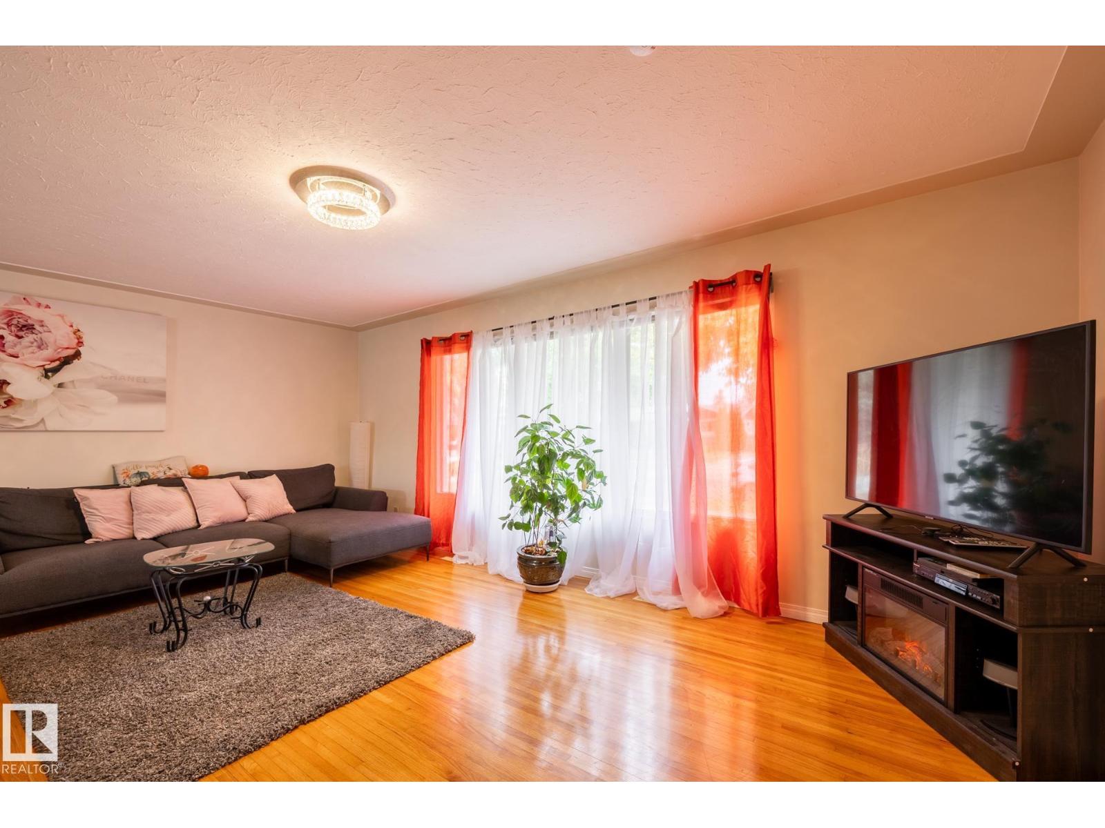15707 92 Av Nw, Edmonton, Alberta  T5R 5C5 - Photo 7 - E4460621