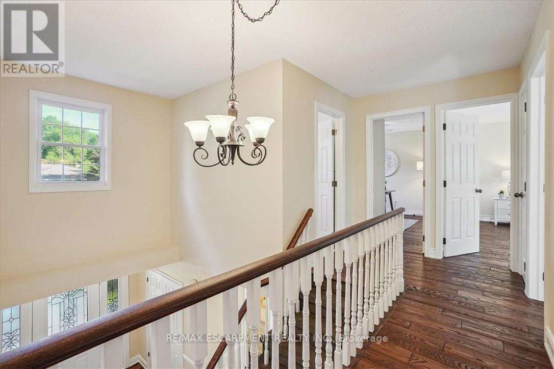 41 Steen Drive, Mississauga (Streetsville), Ontario  L5N 2V3 - Photo 11 - W12442559