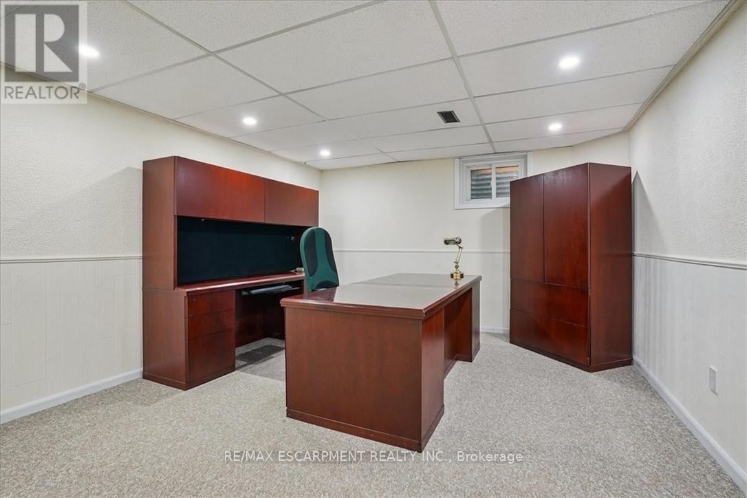 41 Steen Drive, Mississauga (Streetsville), Ontario  L5N 2V3 - Photo 18 - W12442559