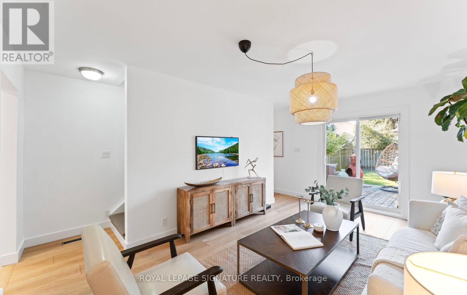 126 Twenty Second Street, Toronto (New Toronto), Ontario  M8V 3M4 - Photo 12 - W12442560