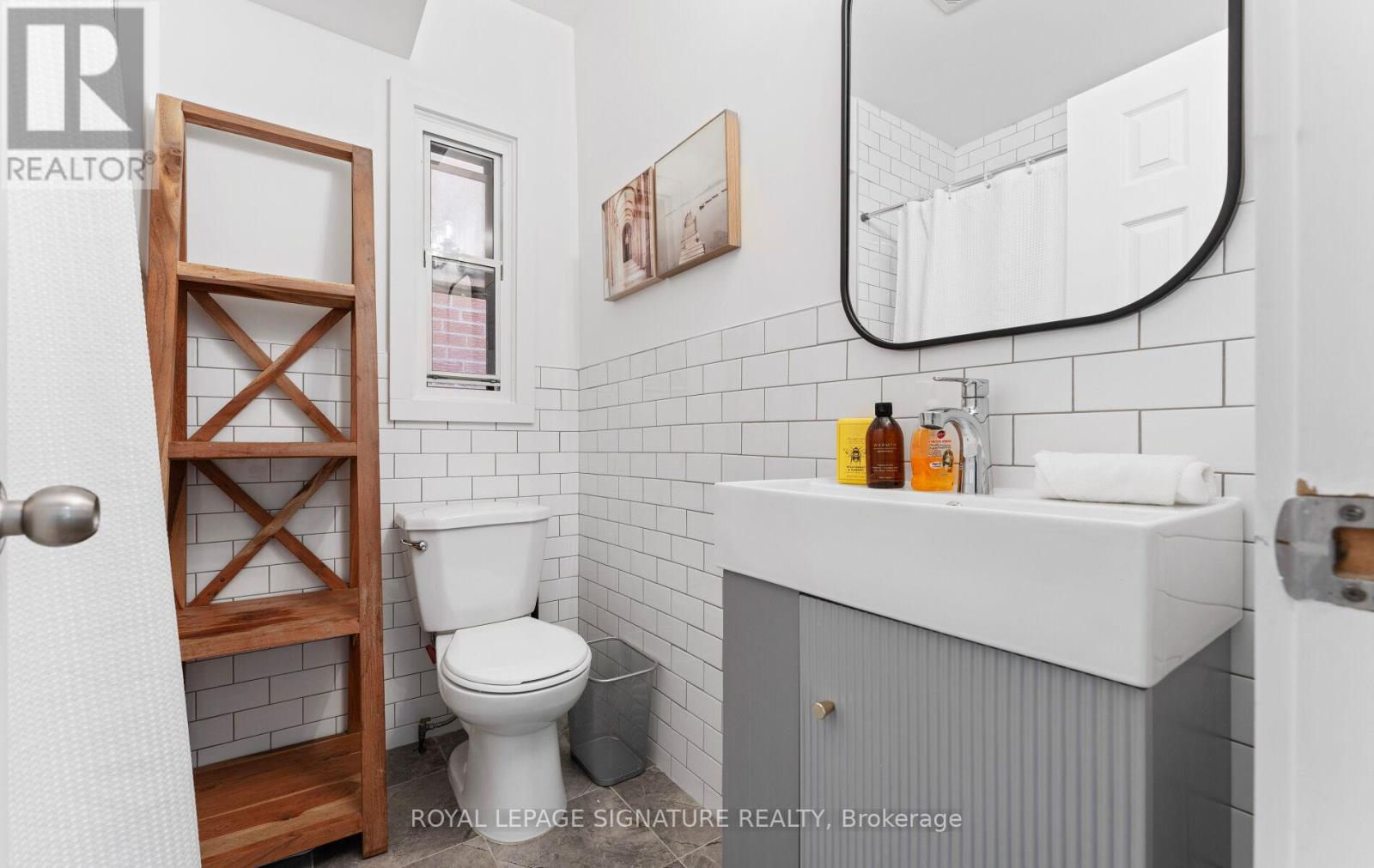 126 Twenty Second Street, Toronto (New Toronto), Ontario  M8V 3M4 - Photo 17 - W12442560