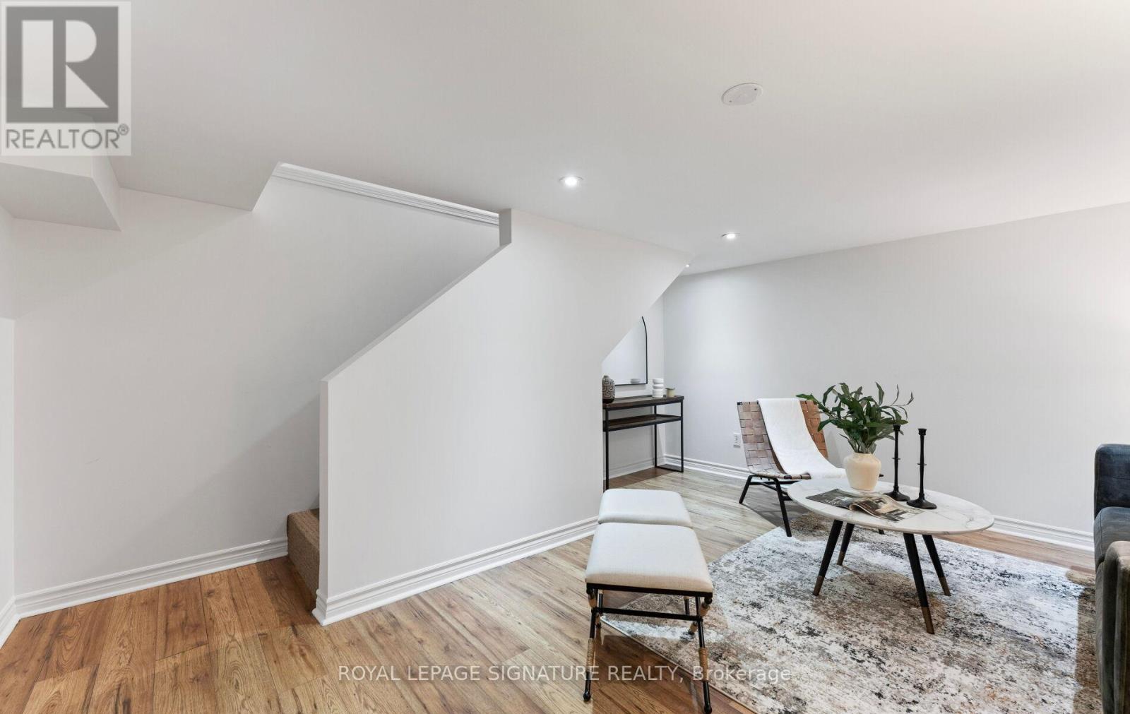 126 Twenty Second Street, Toronto (New Toronto), Ontario  M8V 3M4 - Photo 20 - W12442560