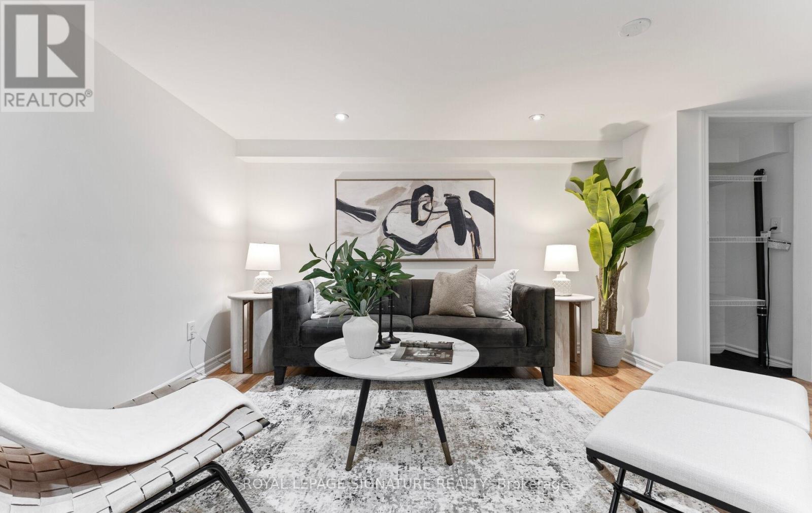 126 Twenty Second Street, Toronto (New Toronto), Ontario  M8V 3M4 - Photo 22 - W12442560