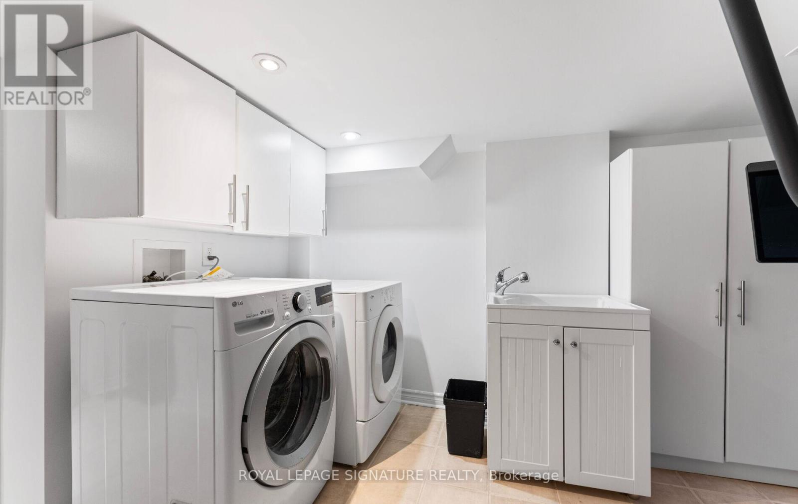 126 Twenty Second Street, Toronto (New Toronto), Ontario  M8V 3M4 - Photo 24 - W12442560