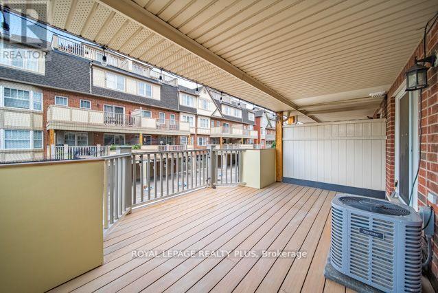 4 - 700 Neighbourhood Circle, Mississauga, Ontario  L5B 0A6 - Photo 19 - W12442562