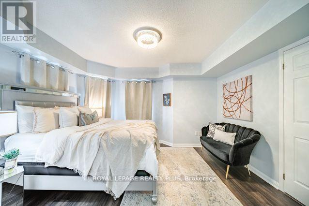 4 - 700 Neighbourhood Circle, Mississauga, Ontario  L5B 0A6 - Photo 25 - W12442562