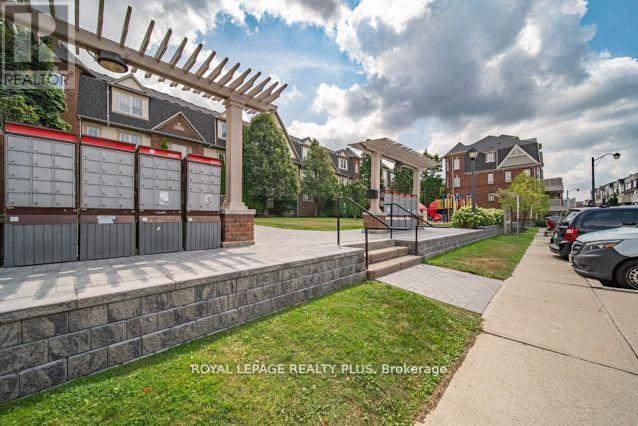 4 - 700 Neighbourhood Circle, Mississauga, Ontario  L5B 0A6 - Photo 35 - W12442562