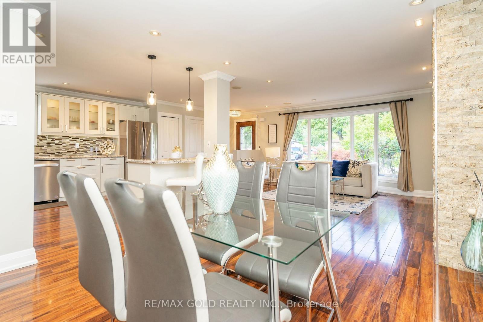 39 Ascot Avenue, Brampton (Avondale), Ontario  L6T 2P3 - Photo 18 - W12442565