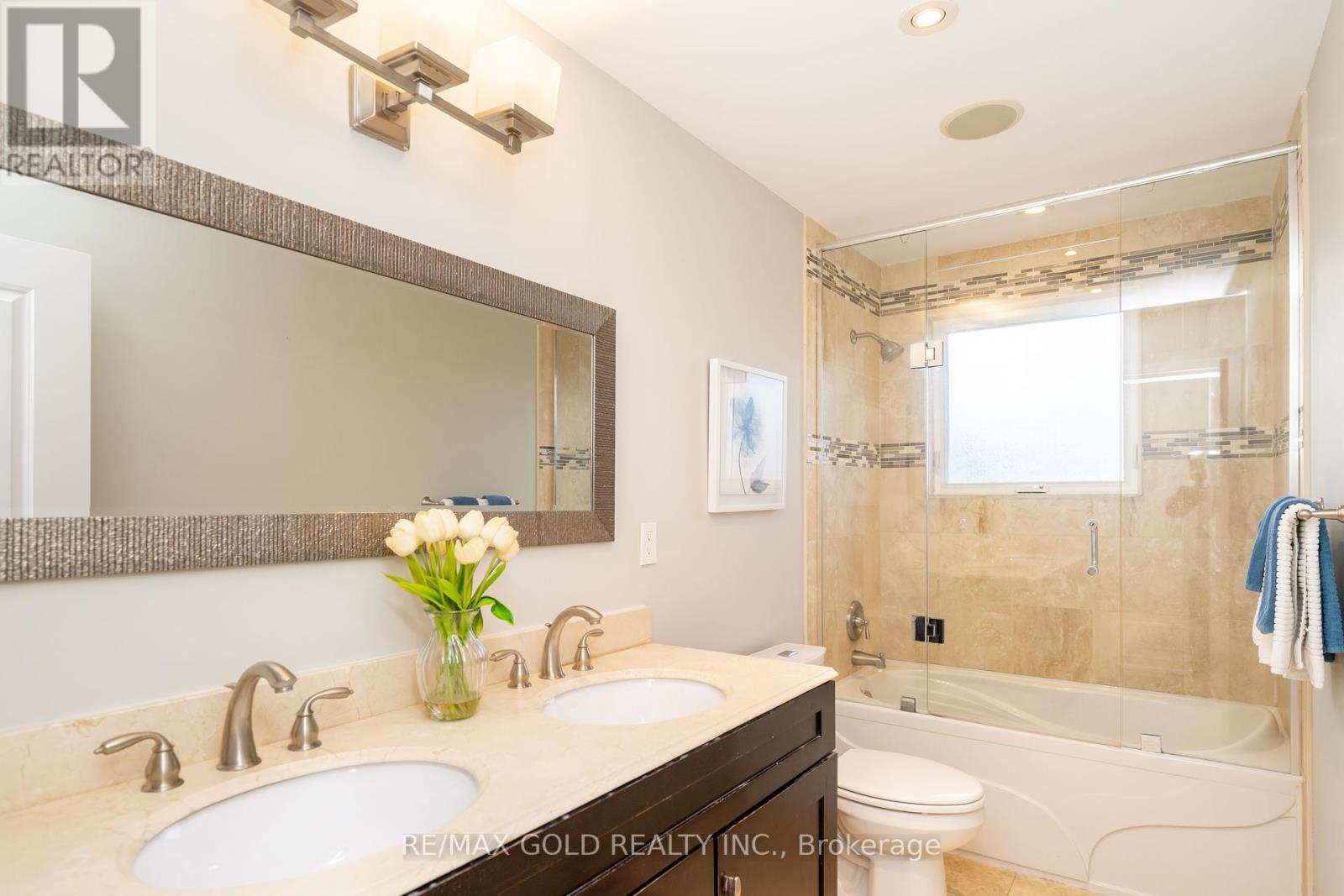 39 Ascot Avenue, Brampton (Avondale), Ontario  L6T 2P3 - Photo 24 - W12442565