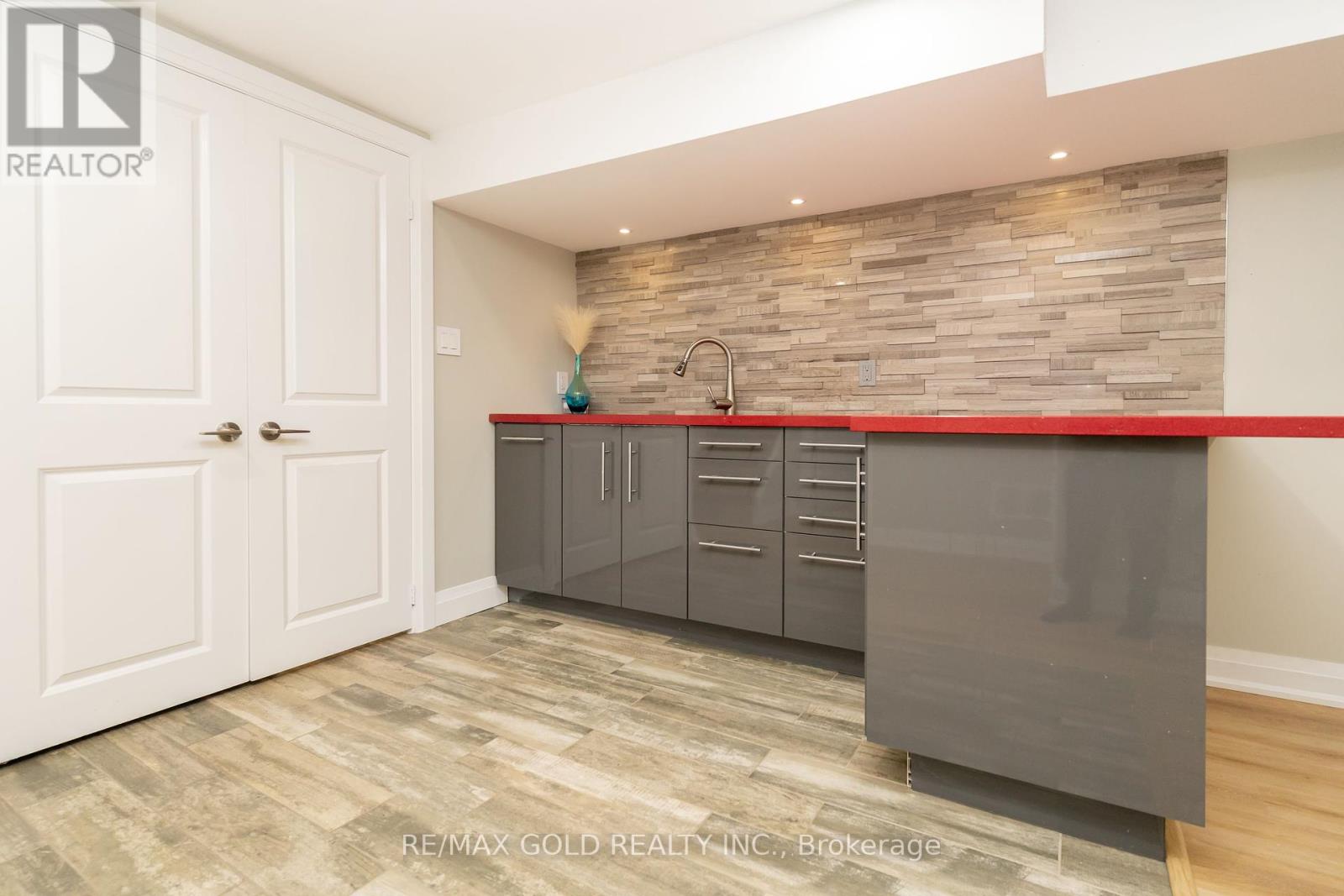 39 Ascot Avenue, Brampton (Avondale), Ontario  L6T 2P3 - Photo 32 - W12442565