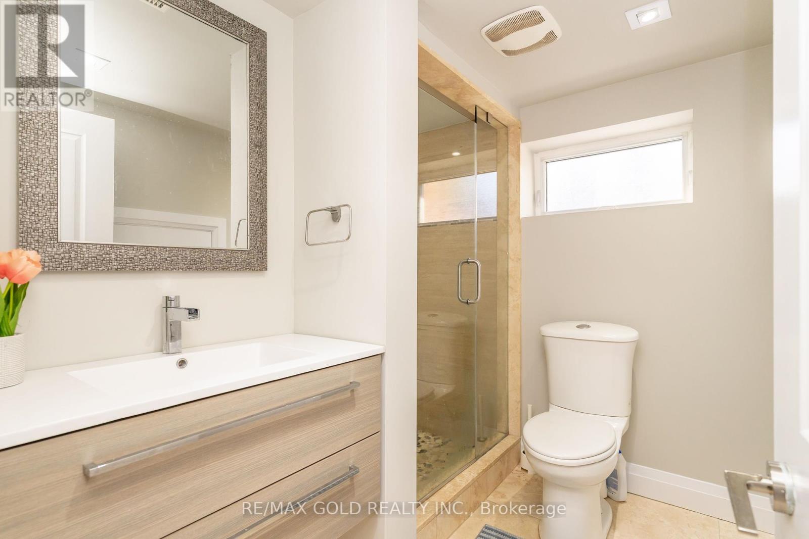 39 Ascot Avenue, Brampton (Avondale), Ontario  L6T 2P3 - Photo 34 - W12442565