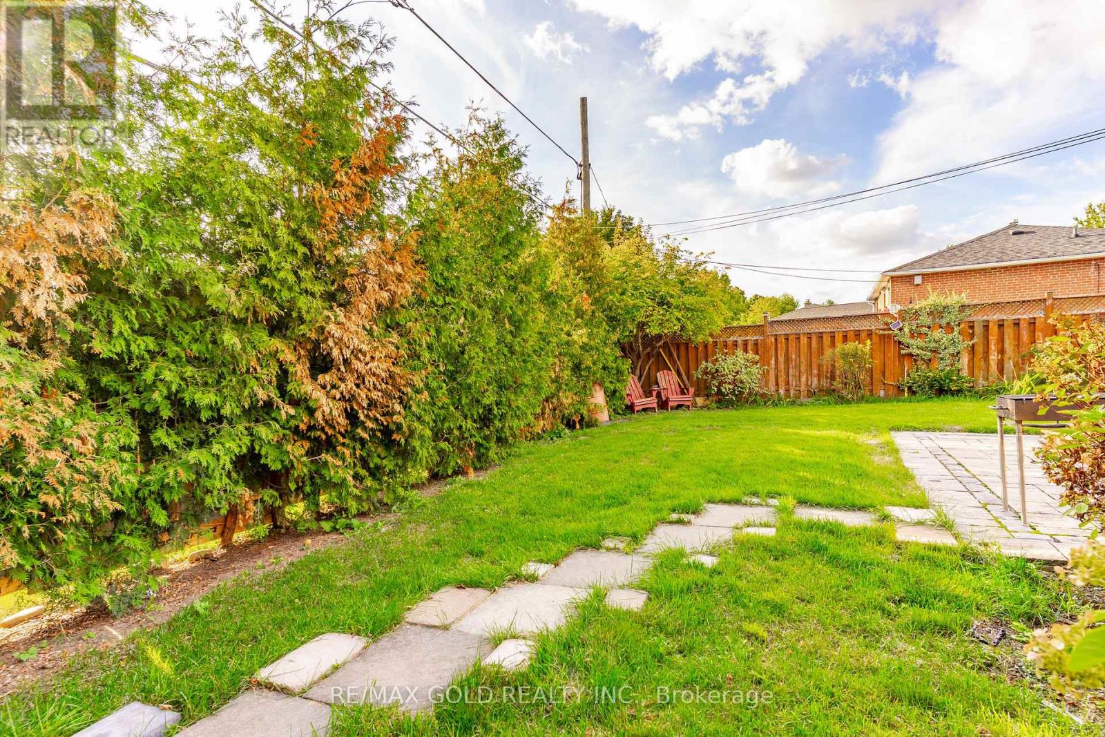 39 Ascot Avenue, Brampton (Avondale), Ontario  L6T 2P3 - Photo 42 - W12442565