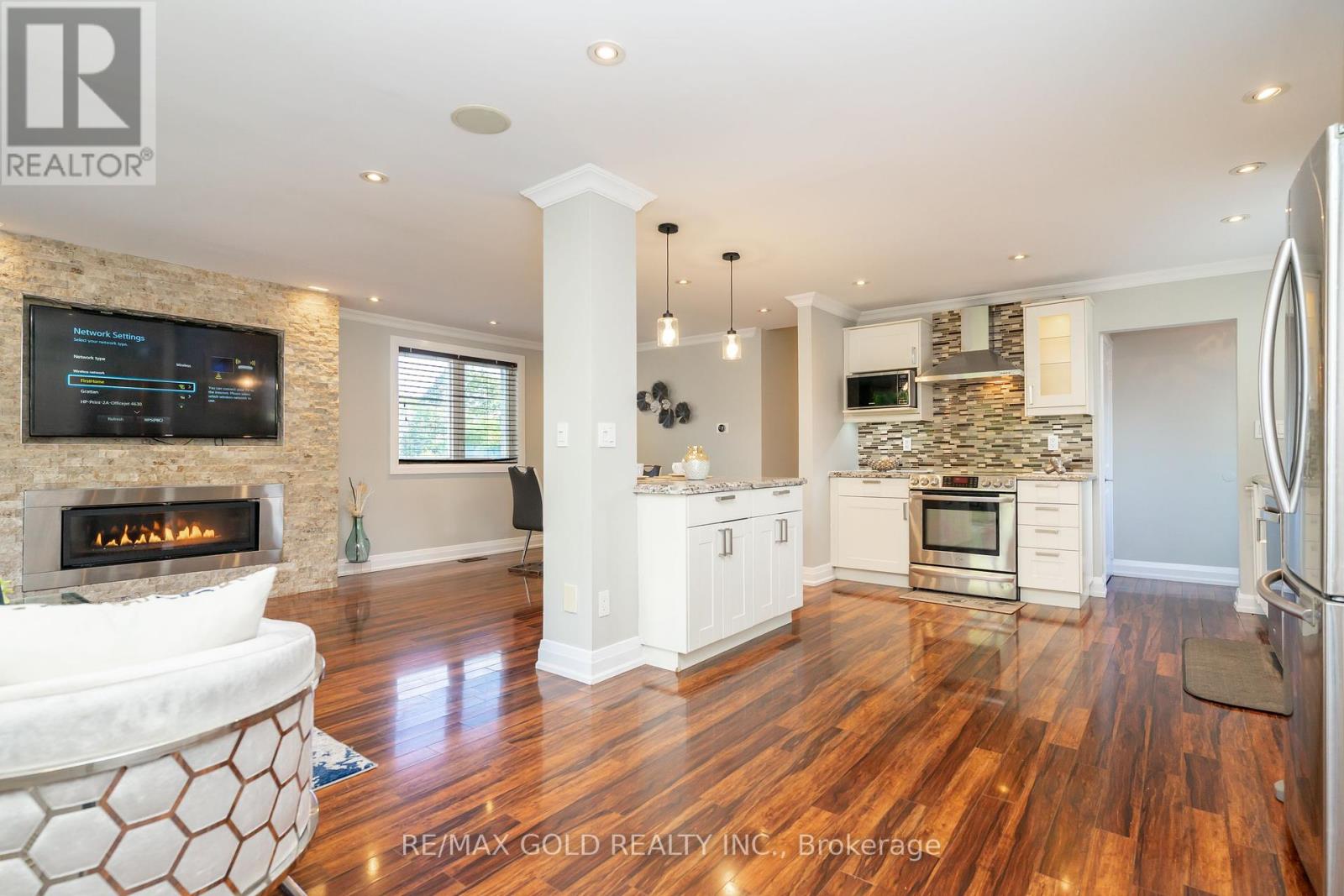 39 Ascot Avenue, Brampton (Avondale), Ontario  L6T 2P3 - Photo 6 - W12442565