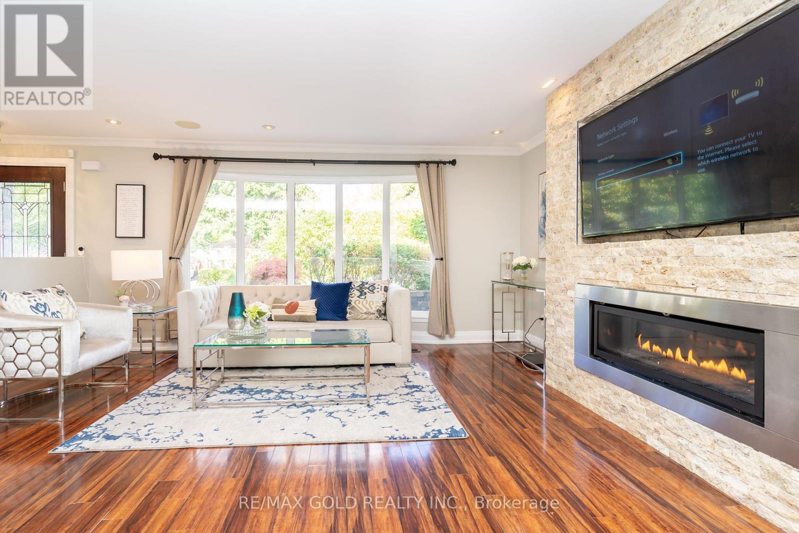 39 Ascot Avenue, Brampton (Avondale), Ontario  L6T 2P3 - Photo 8 - W12442565