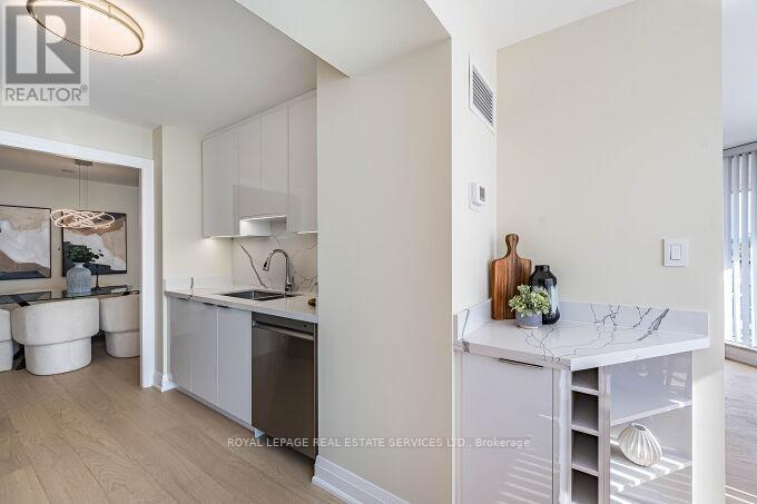 301 - 1 Aberfoyle Crescent, Toronto (Islington-City Centre West), Ontario  M8X 2X8 - Photo 21 - W12442592