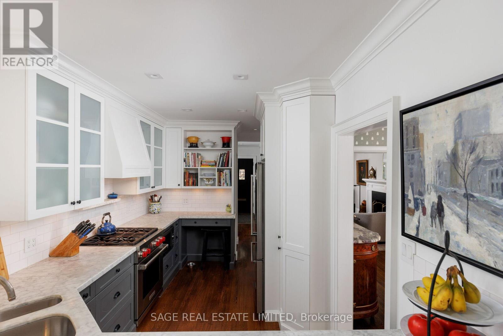 35 Grenview Boulevard N, Toronto (Kingsway South), Ontario  M8X 2J9 - Photo 26 - W12442606