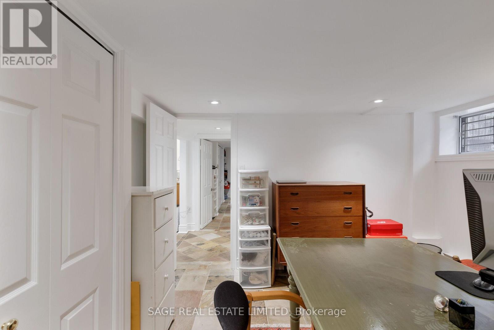 35 Grenview Boulevard N, Toronto (Kingsway South), Ontario  M8X 2J9 - Photo 48 - W12442606
