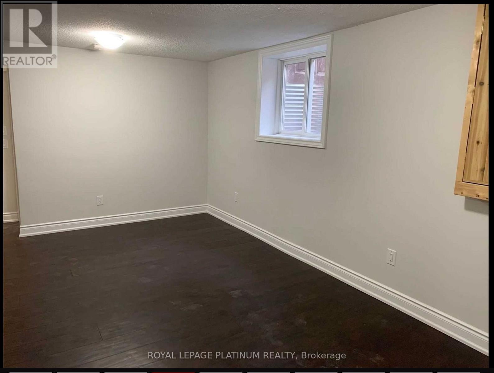 Legal Basement - 1540 Manorbrook Crt., Mississauga, Ontario  L5M 4A8 - Photo 13 - W12442628