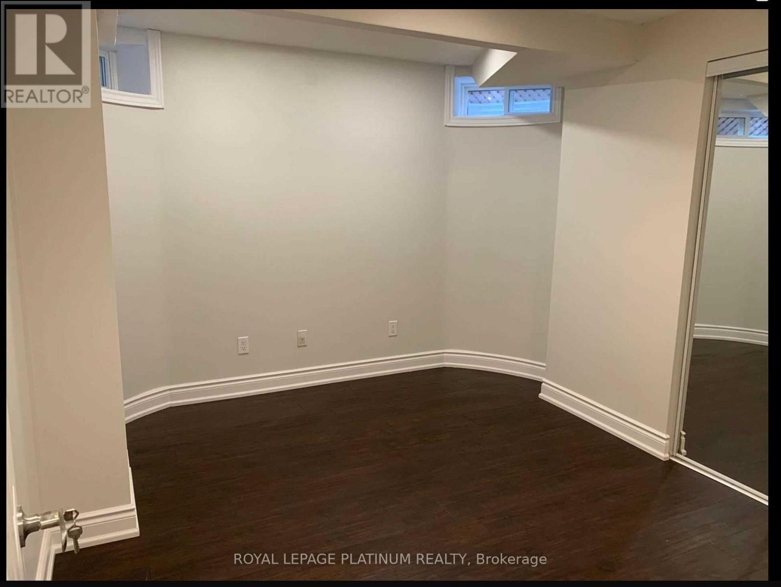 Legal Basement - 1540 Manorbrook Crt., Mississauga, Ontario  L5M 4A8 - Photo 23 - W12442628